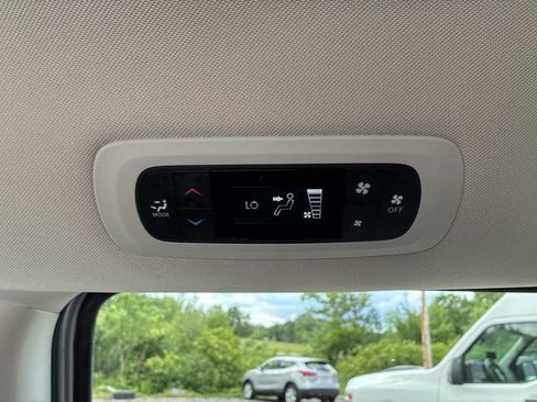 Used 2023 Chrysler Voyager LX FWD image 20