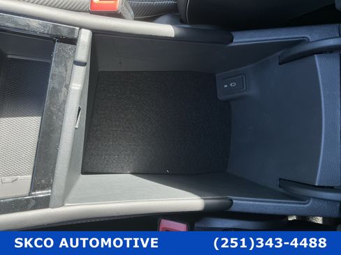 Used 2025 Volkswagen Atlas Cross Sport SE AWD/4WD image 25
