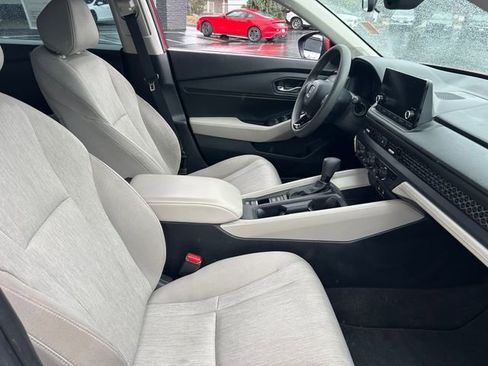 Used 2023 Honda Accord EX image 33