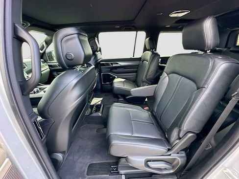 New 2026 Jeep Grand Wagoneer Limited w/ Premium Group II image 17