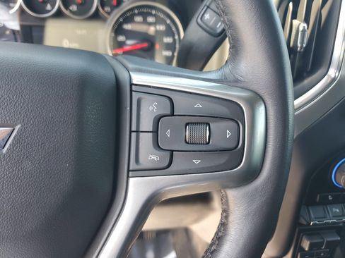 Used 2021 Chevrolet Silverado 1500 LT Trail Boss w/ Convenience Package II image 21