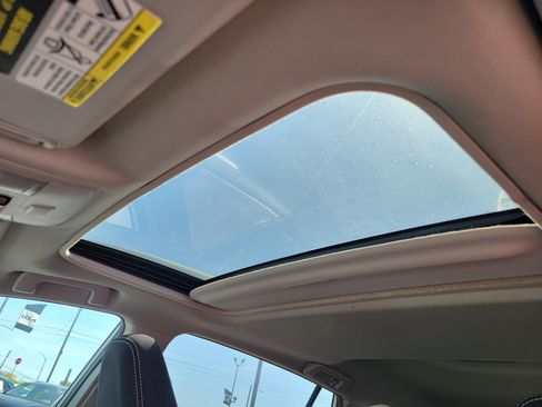 Used 2018 Toyota RAV4 XLE image 3