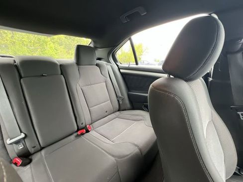 Used 2013 Ford Taurus SEL FWD image 15