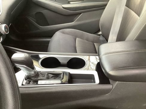 Used 2024 Nissan Altima 2.5 SV image 23