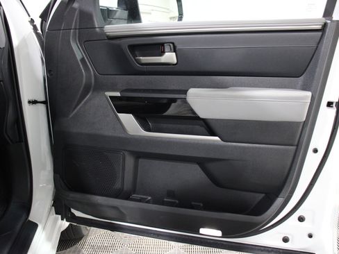 Used 2024 Toyota Tundra Limited image 25