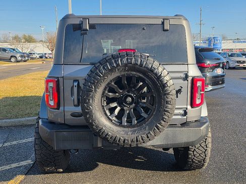 Used 2024 Ford Bronco Outer Banks image 6