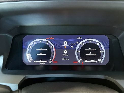 Used 2025 Toyota Tacoma TRD Sport AWD/4WD image 34