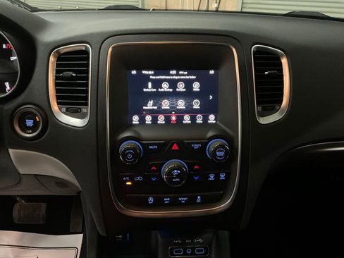 Used 2019 Dodge Durango SXT w/ 3rd Row Seating Group image 25