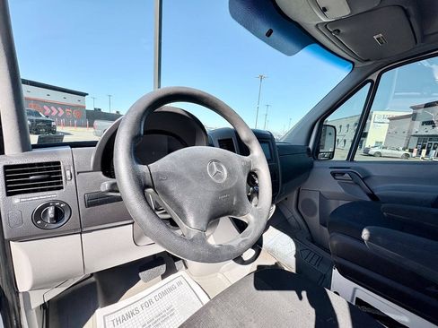 Used 2017 Mercedes-Benz Sprinter 2500 image 14