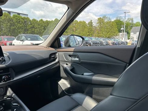 Certified 2023 Nissan Rogue SV w/ SV Premium B Package AWD/4WD image 24