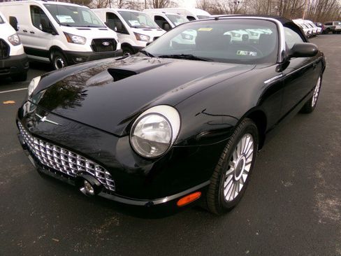 Used 2005 Ford Thunderbird Deluxe image 5