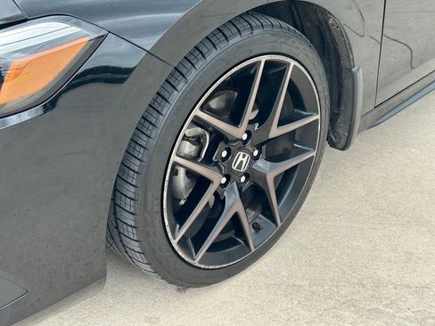 Used 2023 Honda Civic Sport Touring image 9