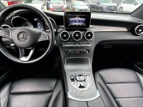 Used 2019 Mercedes-Benz GLC 300 image 13