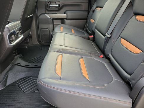 Used 2021 GMC Sierra 2500 AT4 w/ AT4 Premium Plus Package image 17