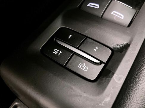 Used 2022 Chevrolet Tahoe High Country AWD/4WD image 33