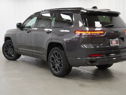 New 2025 Jeep Grand Cherokee L Summit w/ Obsidian Package image 14