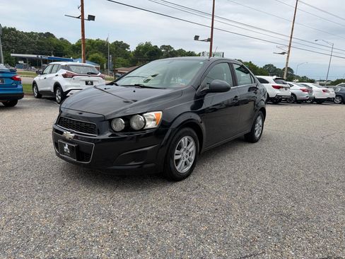 Used 2014 Chevrolet Sonic LT FWD image 12