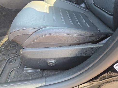 Used 2024 Mercedes-Benz C 300 4MATIC Sedan image 25