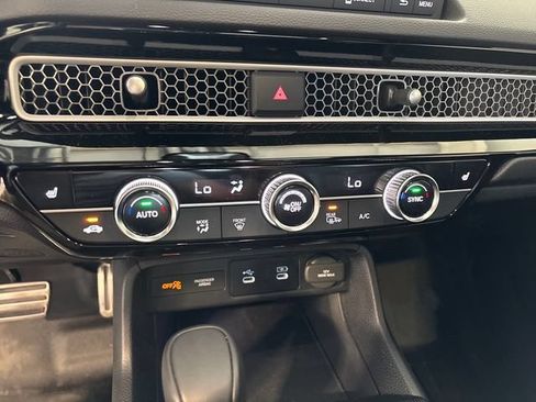 Certified 2025 Honda Civic Sport image 13