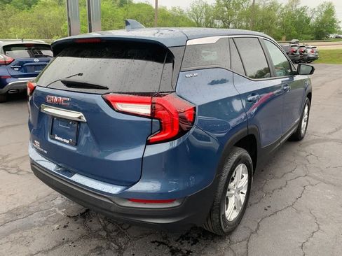 Used 2024 GMC Terrain SLE FWD image 5