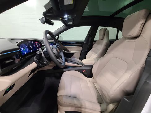 New 2026 Porsche Macan Electric image 15