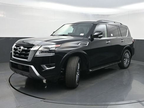 Used 2023 Nissan Armada SL w/ Captain's Chairs Package RWD image 27