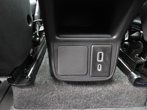 Used 2021 Buick Encore GX Select image 32