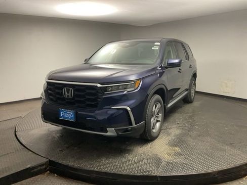New 2025 Honda Pilot EX-L image 3