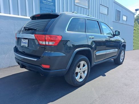 Used 2011 Jeep Grand Cherokee Overland AWD/4WD image 10