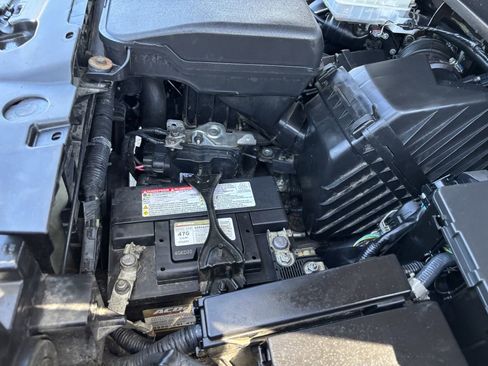 Used 2019 Nissan Pathfinder SL FWD image 41
