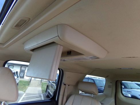 Used 2007 Chevrolet Suburban LTZ w/ LTZ Preferred Equipment Group image 28