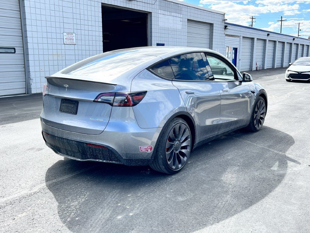 Used 2024 Tesla Model Y Performance AWD/4WD image 4