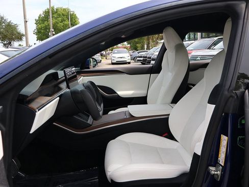 Used 2023 Tesla Model S AWD/4WD image 31