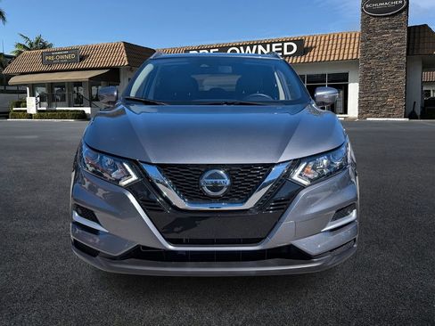 Used 2022 Nissan Rogue Sport SL image 2