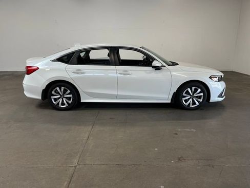 Used 2023 Honda Civic LX image 2