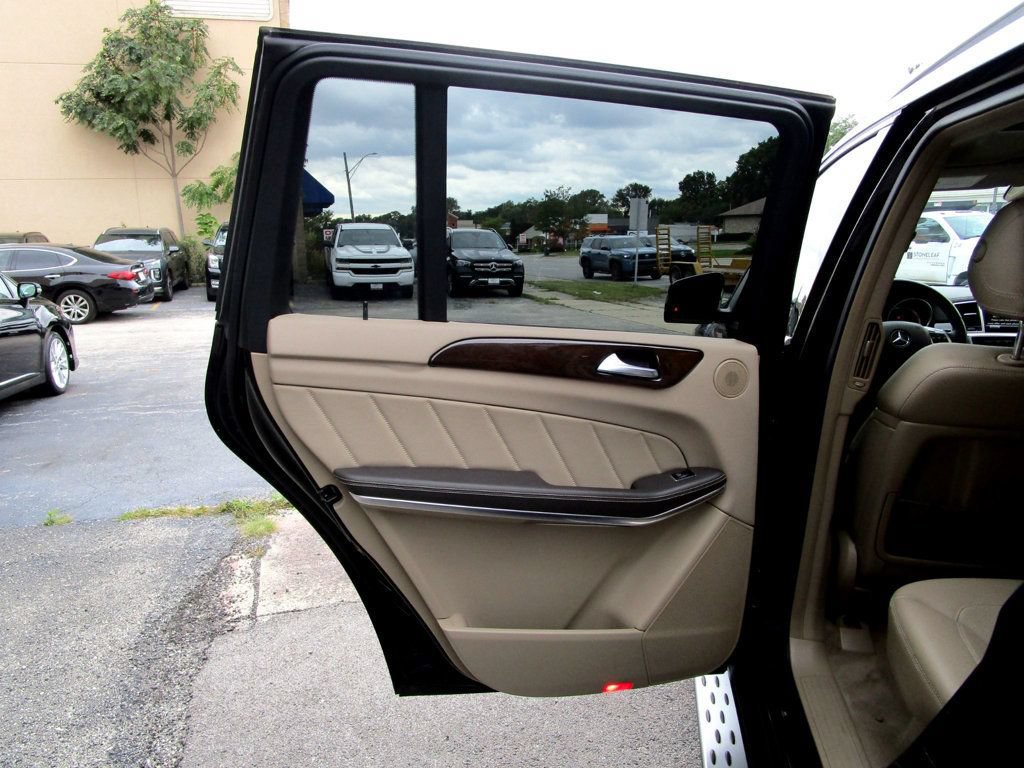 Used 2013 Mercedes-Benz GL 450 4MATIC image 33