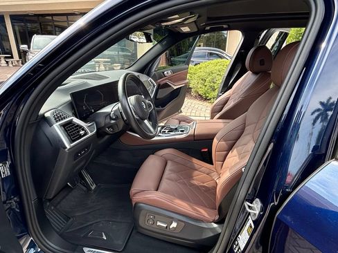 Used 2025 BMW X5 xDrive40i w/ M Sport Package AWD/4WD image 18