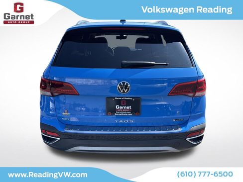 Certified 2023 Volkswagen Taos SEL image 4