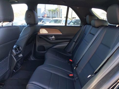 Used 2022 Mercedes-Benz GLE 450 4MATIC image 11