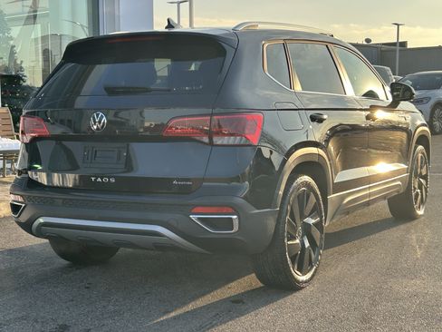Certified 2024 Volkswagen Taos SE w/ Black Wheel Plus Package image 7