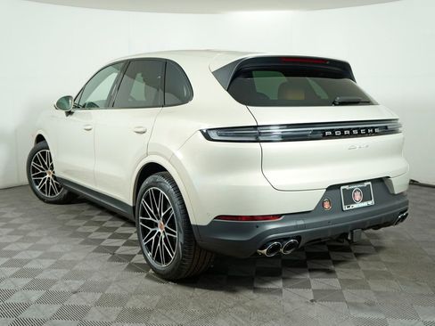 New 2026 Porsche Cayenne image 3