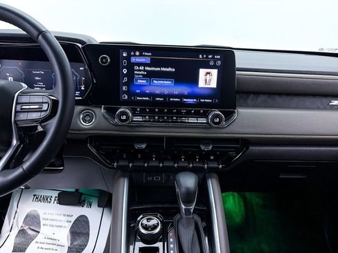 Used 2023 Chevrolet Colorado ZR2 w/ ZR2 Convenience Package III image 8