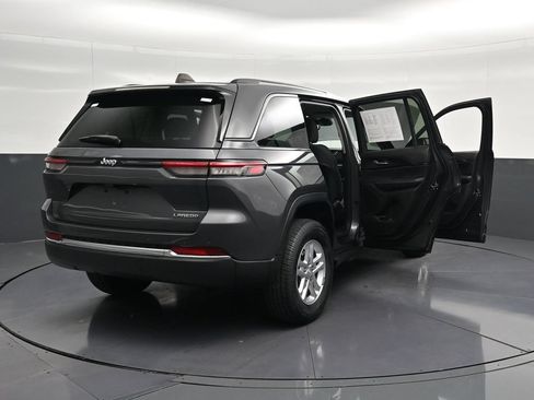 Used 2023 Jeep Grand Cherokee Laredo RWD image 38