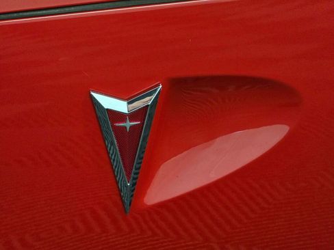 Used 2009 Pontiac Solstice GXP w/ Club Sport Package image 39