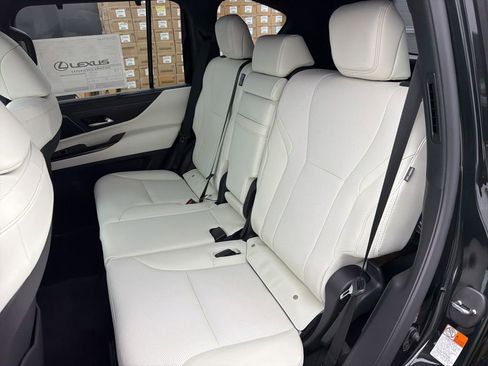 New 2026 Lexus LX 600 4WD w/ Luxury Package image 21