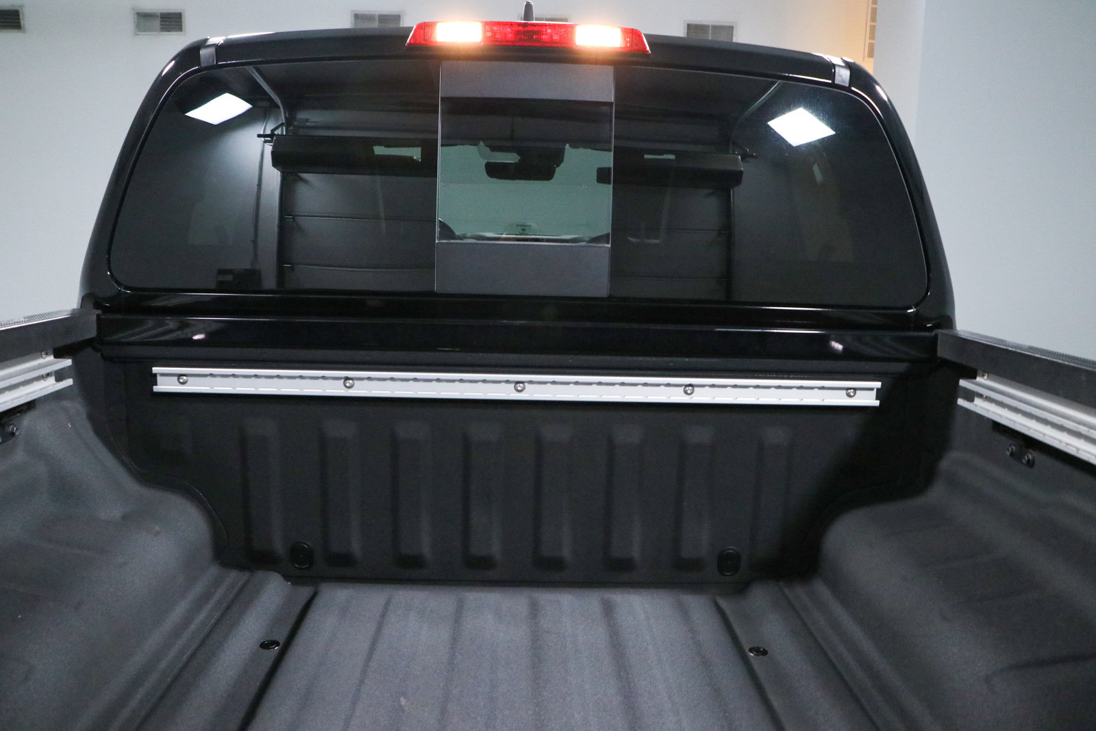 Used 2023 Nissan Frontier PRO-4X w/ Pro-4X Premium Package AWD/4WD image 32