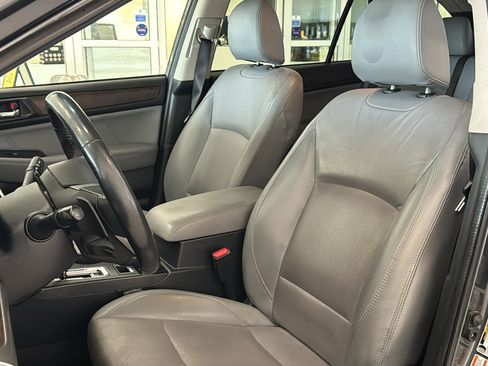 Used 2018 Subaru Outback 2.5i Limited AWD/4WD image 22