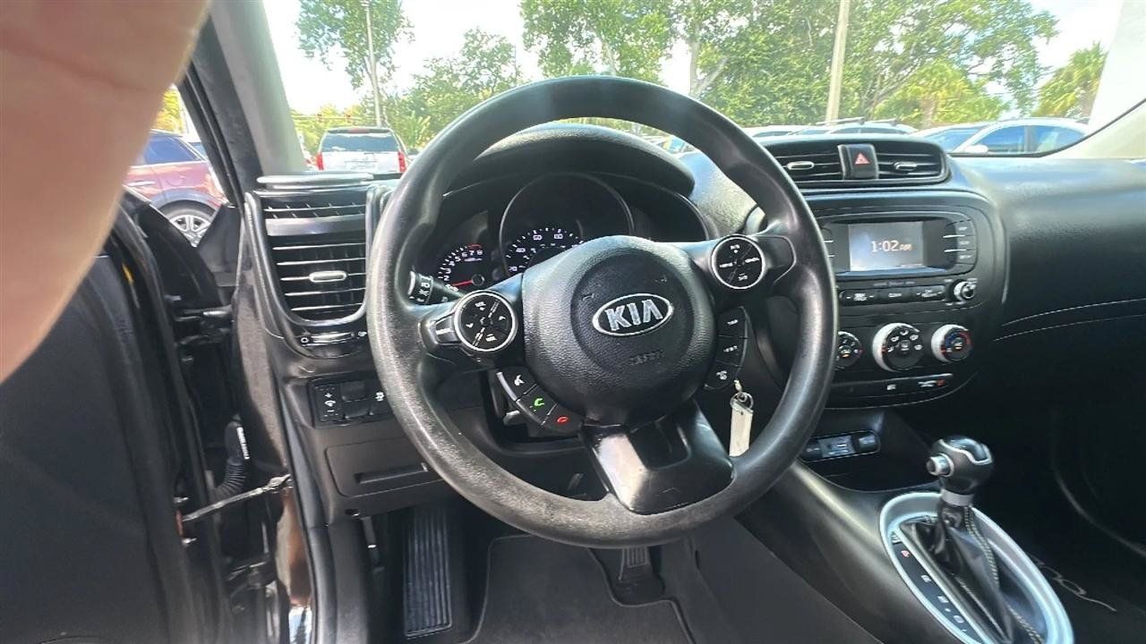 Used 2016 Kia Soul + FWD image 37