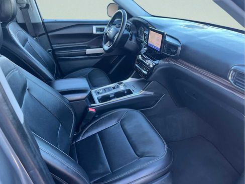 Used 2021 Ford Explorer Limited w/ Equipment Group 301A image 14