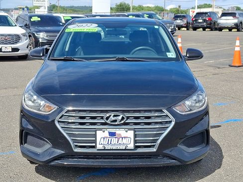 Used 2022 Hyundai Accent SE FWD image 2